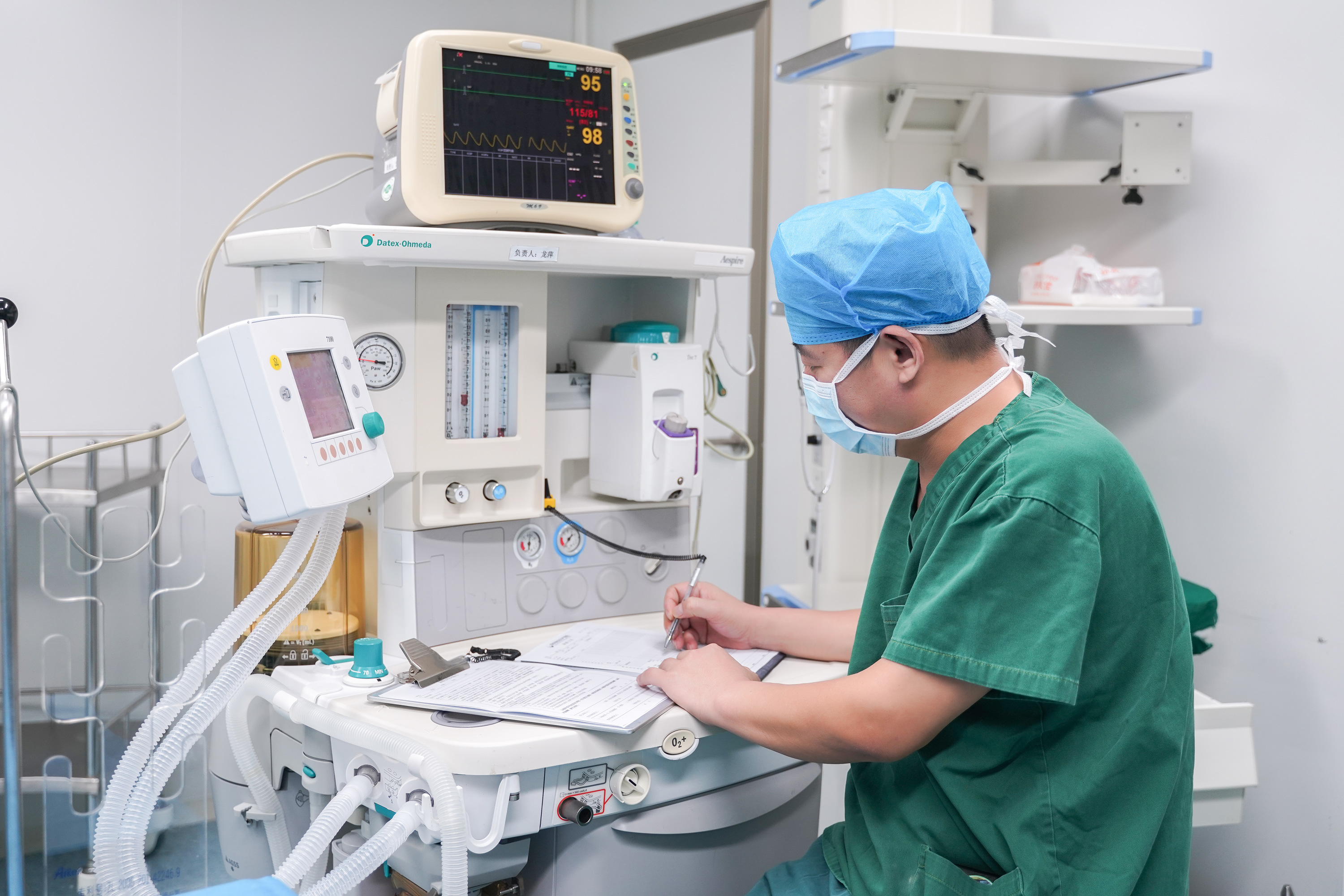 深圳港龙医院妇科：关爱女性健康，科学应对意外妊娠